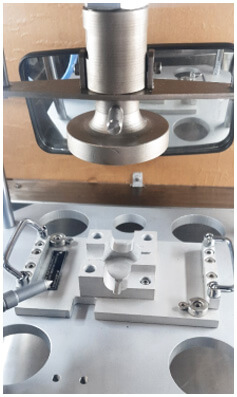 Water dip leak test for 12 Bar pressure check